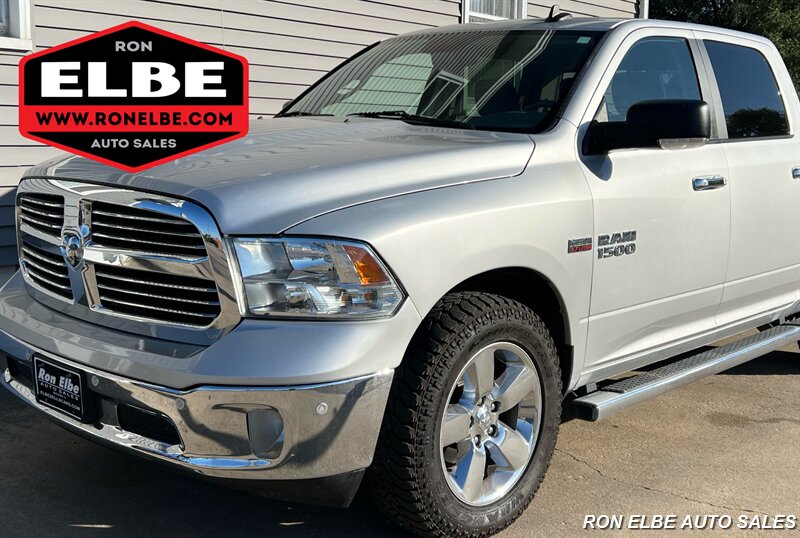 2017 RAM 1500 SLT  
