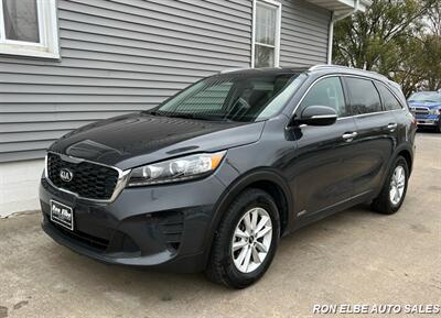 2019 Kia Sorento LX   - Photo 2 - Macomb, IL 61455