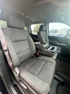 2016 Chevrolet Silverado 2500HD LT - Photo 11 - Macomb, IL 61455