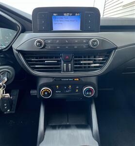 2020 Ford Escape S   - Photo 18 - Macomb, IL 61455