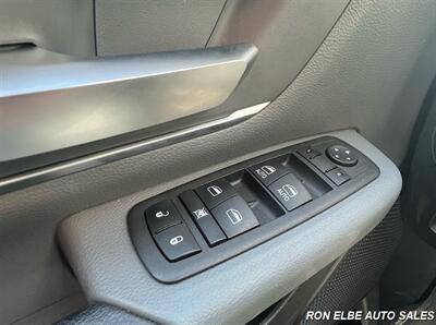 2022 RAM 1500 Big Horn   - Photo 18 - Macomb, IL 61455