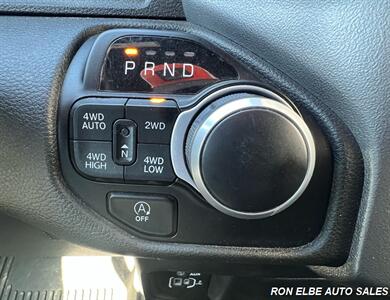 2022 RAM 1500 Big Horn   - Photo 17 - Macomb, IL 61455