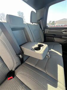 2022 RAM 1500 Big Horn   - Photo 13 - Macomb, IL 61455