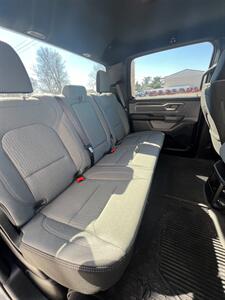 2022 RAM 1500 Big Horn   - Photo 12 - Macomb, IL 61455