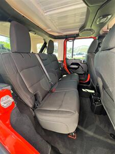2020 Jeep Wrangler Unlimited Sport   - Photo 12 - Macomb, IL 61455