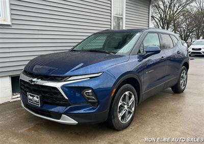 2023 Chevrolet Blazer LT   - Photo 2 - Macomb, IL 61455