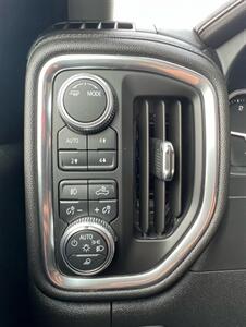 2020 GMC Sierra 2500HD Denali   - Photo 23 - Macomb, IL 61455