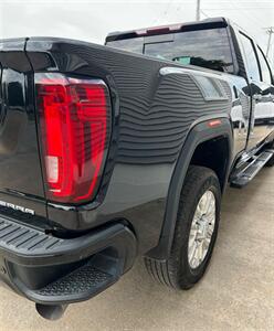 2020 GMC Sierra 2500HD Denali   - Photo 9 - Macomb, IL 61455