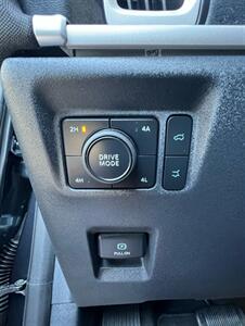 2025 Ford Expedition MAX Active   - Photo 26 - Macomb, IL 61455