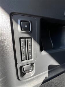 2025 Ford Expedition MAX Active   - Photo 17 - Macomb, IL 61455