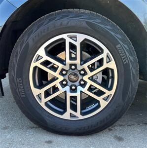 2025 Ford Expedition MAX Active   - Photo 4 - Macomb, IL 61455