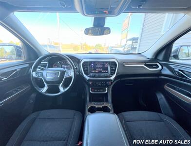 2023 GMC Acadia SLE - Photo 17 - Macomb, IL 61455