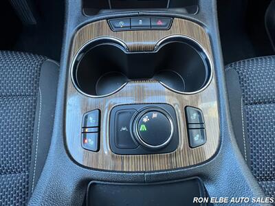 2023 GMC Acadia SLE - Photo 22 - Macomb, IL 61455