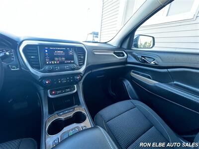 2023 GMC Acadia SLE - Photo 23 - Macomb, IL 61455