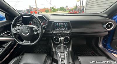 2017 Chevrolet Camaro SS - Photo 11 - Macomb, IL 61455