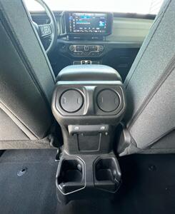 2024 Jeep Wrangler Sport S - Photo 14 - Macomb, IL 61455