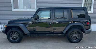 2024 Jeep Wrangler Sport S - Photo 3 - Macomb, IL 61455