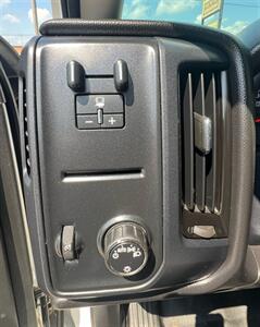 2015 Chevrolet Silverado 3500HD CC Work Truck - Photo 27 - Macomb, IL 61455