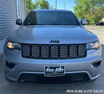 2019 Jeep Grand Cherokee Laredo   - Photo 6 - Macomb, IL 61455