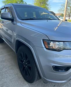 2019 Jeep Grand Cherokee Laredo   - Photo 7 - Macomb, IL 61455