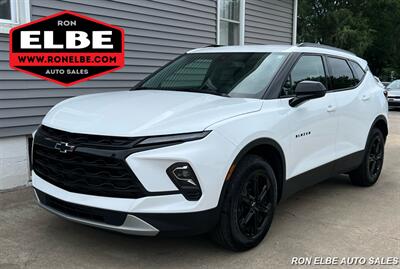 2023 Chevrolet Blazer LT   - Photo 1 - Macomb, IL 61455