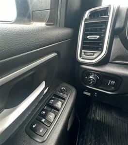 2021 RAM 1500 Big Horn   - Photo 18 - Macomb, IL 61455