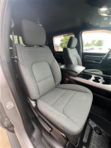 2021 RAM 1500 Big Horn   - Photo 11 - Macomb, IL 61455