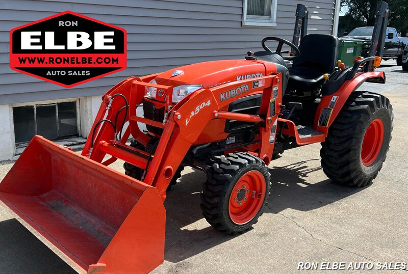 2011 Kubota B3200 w/ LA504 Loader   - Photo 1 - Macomb, IL 61455