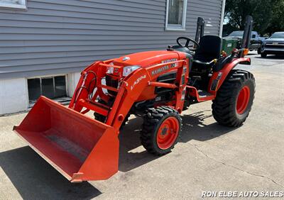 2011 Kubota B3200 w/ LA504 Loader - Photo 2 - Macomb, IL 61455