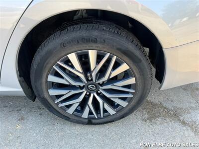 2023 Nissan Altima 2.5 SV - Photo 13 - Macomb, IL 61455
