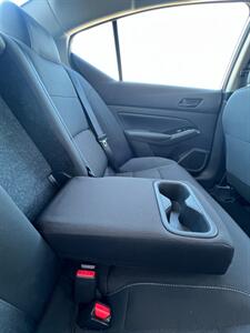 2023 Nissan Altima 2.5 SV - Photo 17 - Macomb, IL 61455