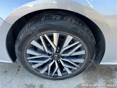 2023 Nissan Altima 2.5 SV - Photo 10 - Macomb, IL 61455