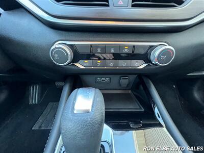 2023 Nissan Altima 2.5 SV - Photo 21 - Macomb, IL 61455