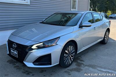 2023 Nissan Altima 2.5 SV - Photo 2 - Macomb, IL 61455