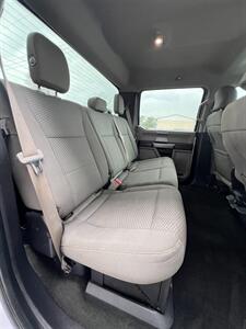 2017 Ford F-250 Super Duty XLT   - Photo 12 - Macomb, IL 61455