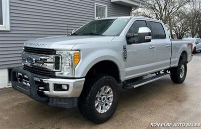 2017 Ford F-250 Super Duty XLT   - Photo 2 - Macomb, IL 61455