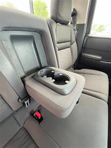 2022 Nissan Frontier SV   - Photo 16 - Macomb, IL 61455