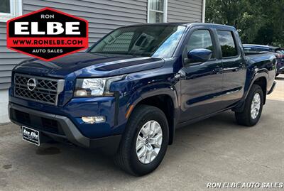 2022 Nissan Frontier SV   - Photo 1 - Macomb, IL 61455