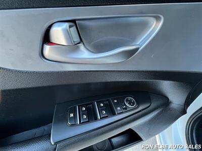 2023 Kia Forte   - Photo 20 - Macomb, IL 61455