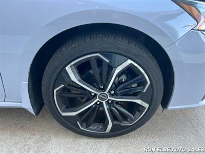 2023 Nissan Altima 2.5 SR - Photo 12 - Macomb, IL 61455