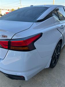 2023 Nissan Altima 2.5 SR - Photo 7 - Macomb, IL 61455