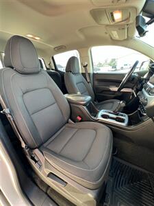 2018 Chevrolet Colorado LT - Photo 11 - Macomb, IL 61455