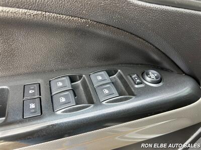 2018 GMC Canyon SLE - Photo 21 - Macomb, IL 61455