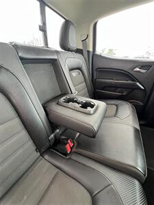 2018 GMC Canyon SLE - Photo 14 - Macomb, IL 61455