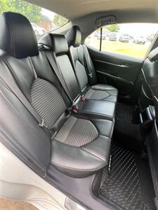 2024 Toyota Camry SE   - Photo 18 - Macomb, IL 61455