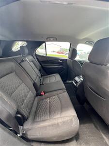 2018 Chevrolet Equinox LT   - Photo 11 - Macomb, IL 61455