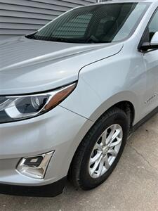 2018 Chevrolet Equinox LT   - Photo 4 - Macomb, IL 61455