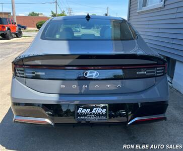 2025 Hyundai SONATA SEL - Photo 9 - Macomb, IL 61455
