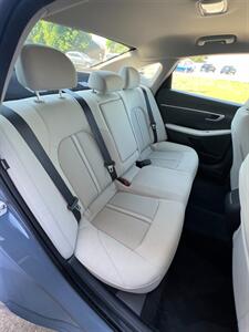 2025 Hyundai SONATA SEL - Photo 12 - Macomb, IL 61455