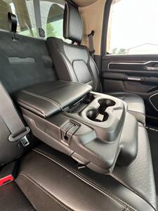 2019 RAM 1500 Laramie   - Photo 14 - Macomb, IL 61455